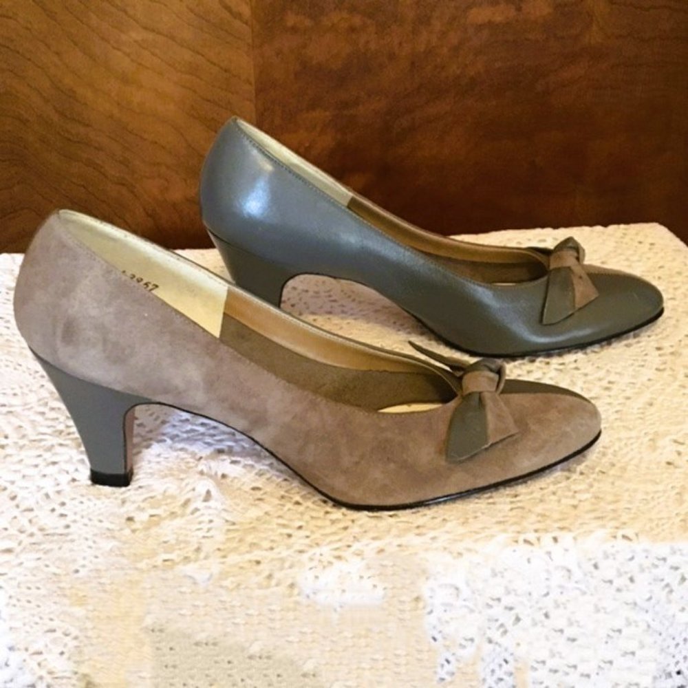 Bob Baker Vintage 1980s Gray Leather and Taupe Suede Two-Tone Like New Pumps